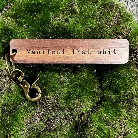 MANIFEST THAT SH** Mantra Style HANDMADE Organic Wood Engraved Keychain Humorous - Picture 3 of 4